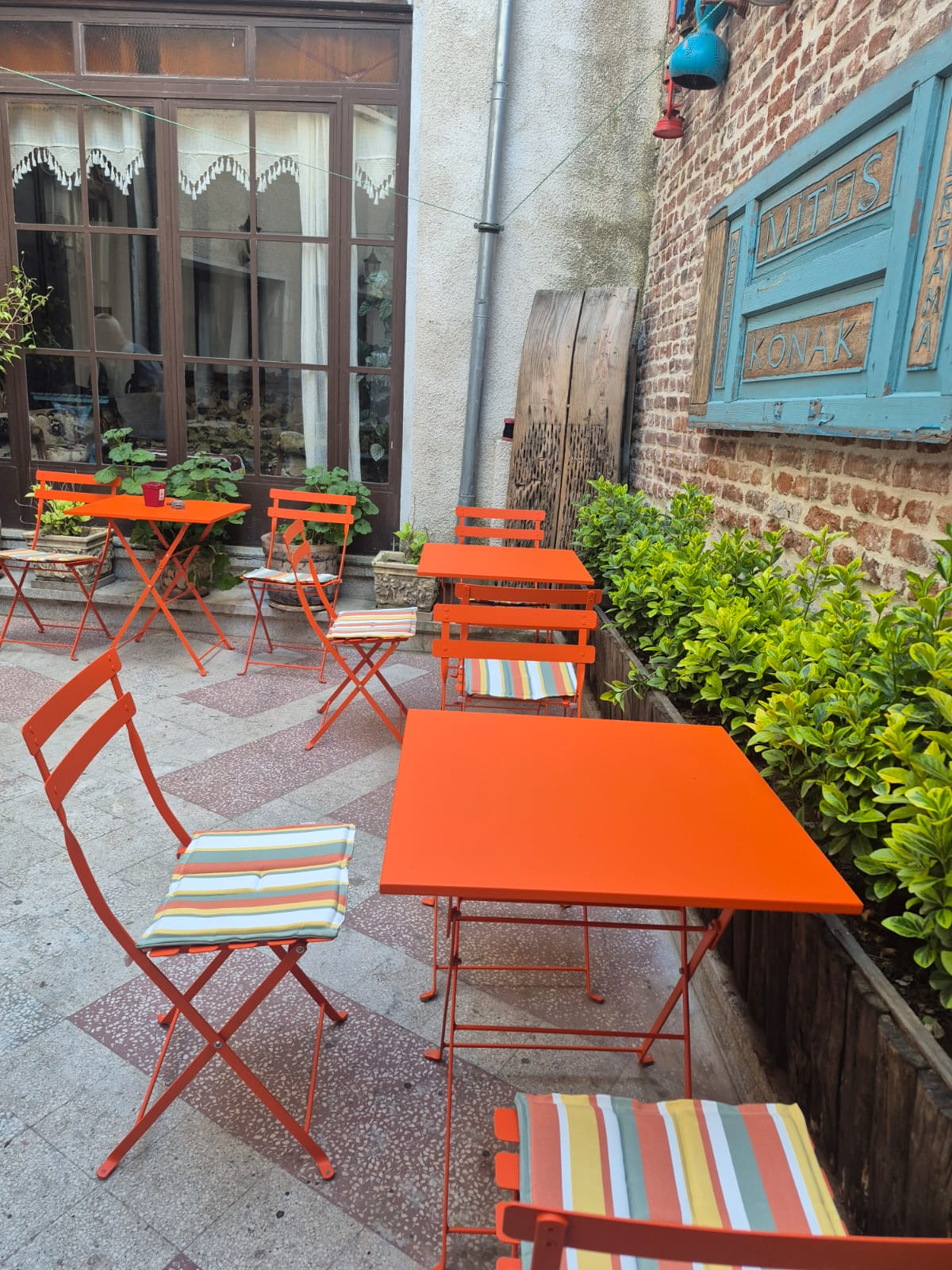 Bistro Serisi Kare Set Turuncu